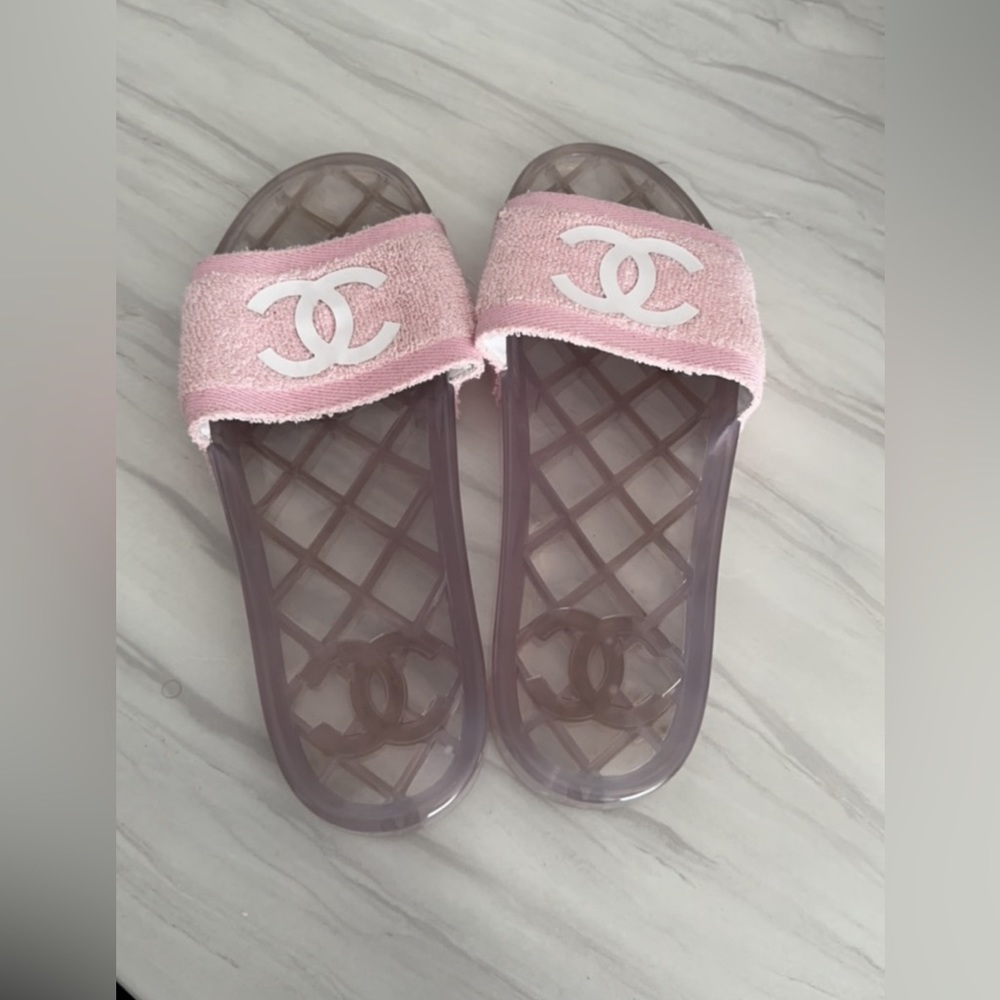 Chanel pool slides